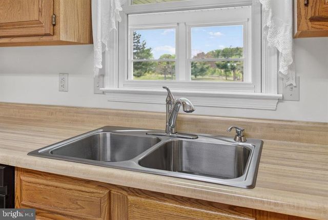2220 PINEWOODS RD, Quicksburg, VA 22847