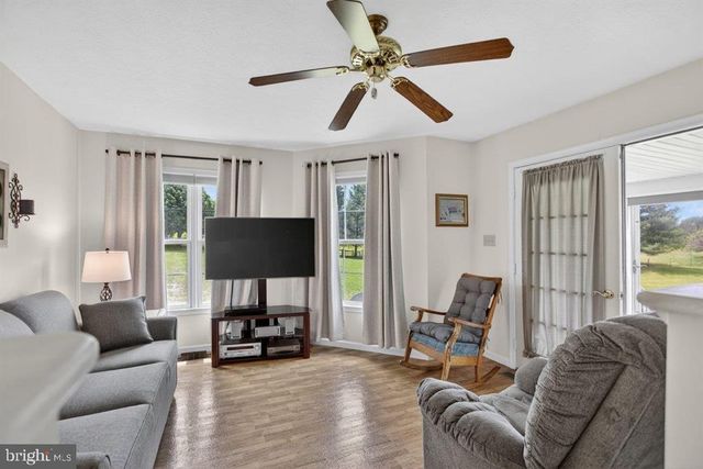 2220 PINEWOODS RD, Quicksburg, VA 22847