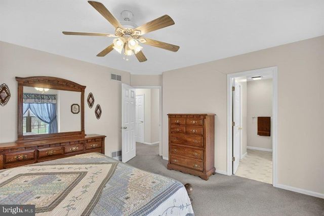 2220 PINEWOODS RD, Quicksburg, VA 22847