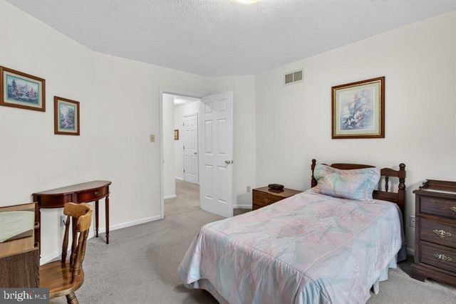 2220 PINEWOODS RD, Quicksburg, VA 22847