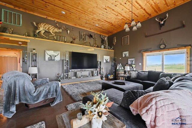 12565 BIGHORN RD, Whitewood, SD 57793