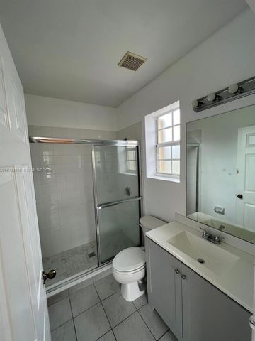 1420 NE 33rd Ave 201-15, Homestead, FL 33033