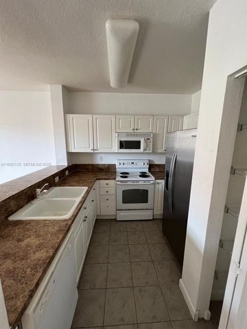 1420 NE 33rd Ave 201-15, Homestead, FL 33033