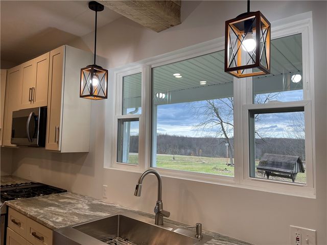 133 Weston Road, Barkeyville, PA 16127