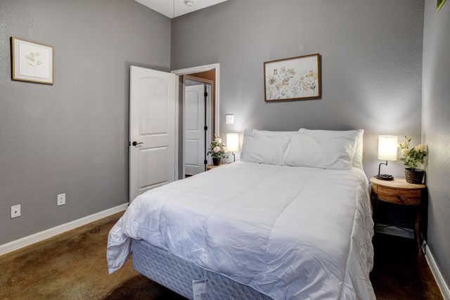 172 Waipahoehoe DR, Bastrop, TX 78602