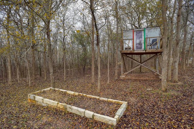 172 Waipahoehoe DR, Bastrop, TX 78602