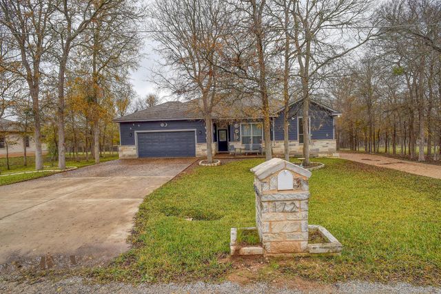 172 Waipahoehoe DR, Bastrop, TX 78602