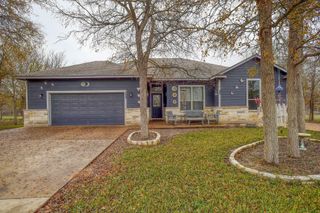 172 Waipahoehoe DR, Bastrop, TX 78602