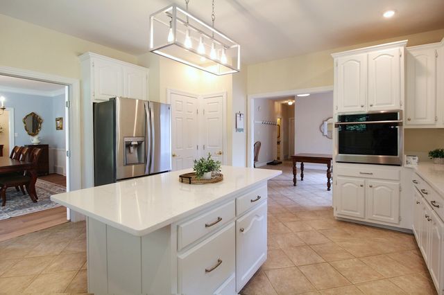 2550 N REID-HOOKER RD, Eads, TN 38028