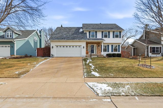 4391 Winston Place, Bettendorf, IA 52722