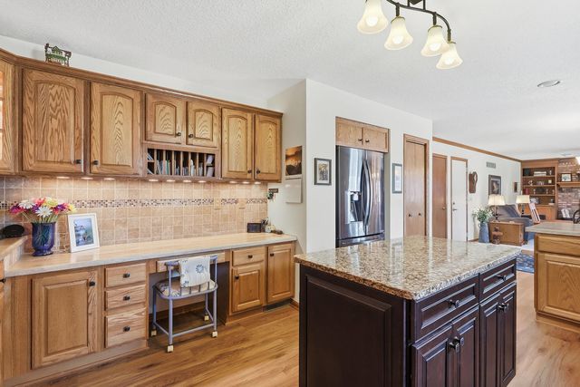 4391 Winston Place, Bettendorf, IA 52722