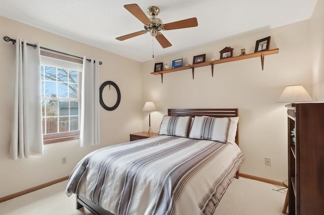 4391 Winston Place, Bettendorf, IA 52722