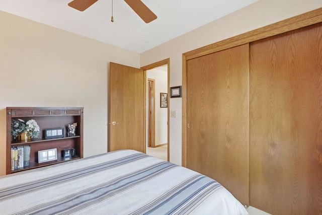 4391 Winston Place, Bettendorf, IA 52722