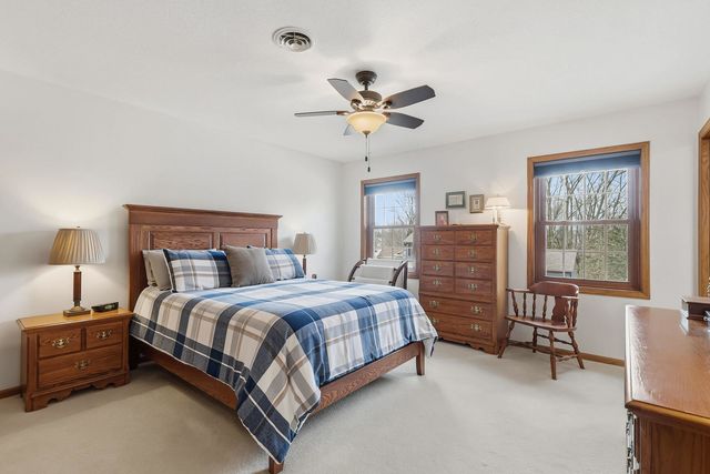 4391 Winston Place, Bettendorf, IA 52722