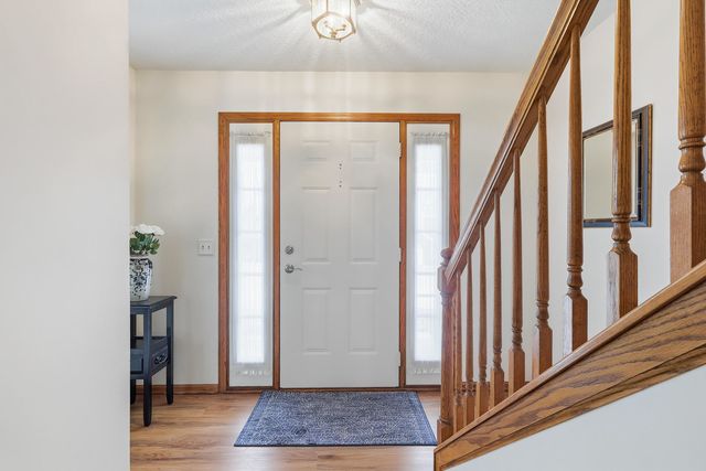 4391 Winston Place, Bettendorf, IA 52722