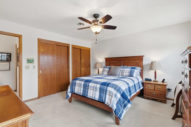 4391 Winston Place, Bettendorf, IA 52722