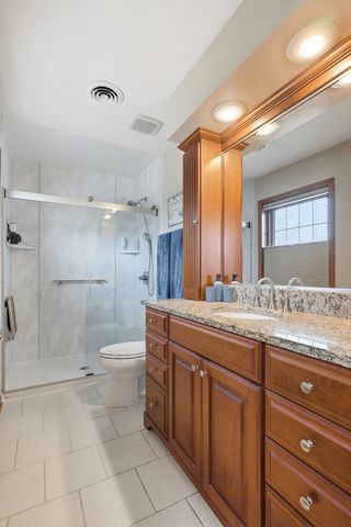 4391 Winston Place, Bettendorf, IA 52722