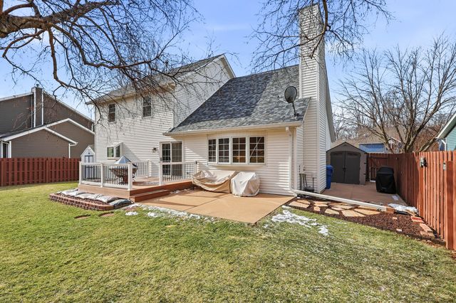 4391 Winston Place, Bettendorf, IA 52722