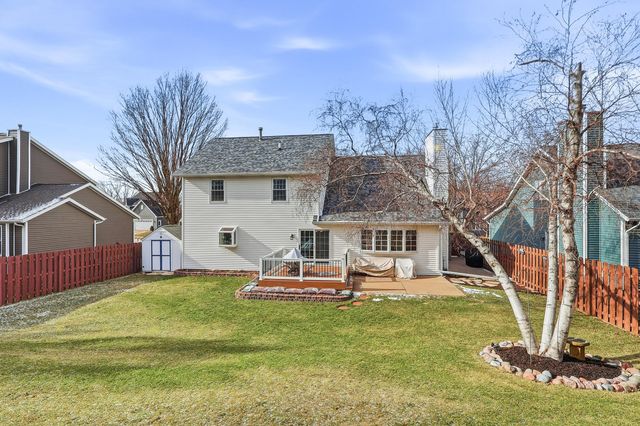 4391 Winston Place, Bettendorf, IA 52722