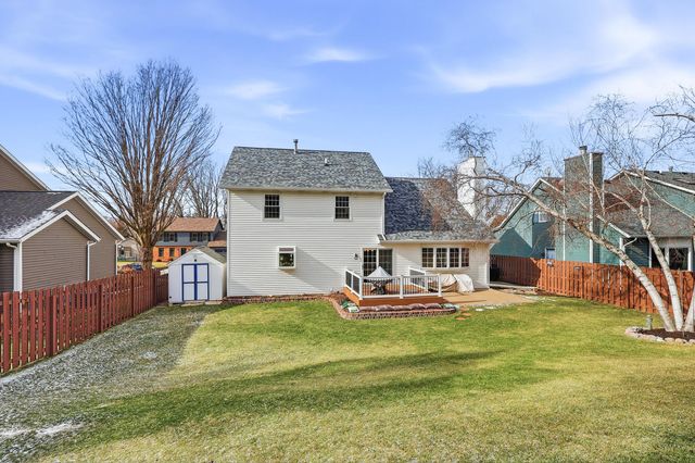 4391 Winston Place, Bettendorf, IA 52722