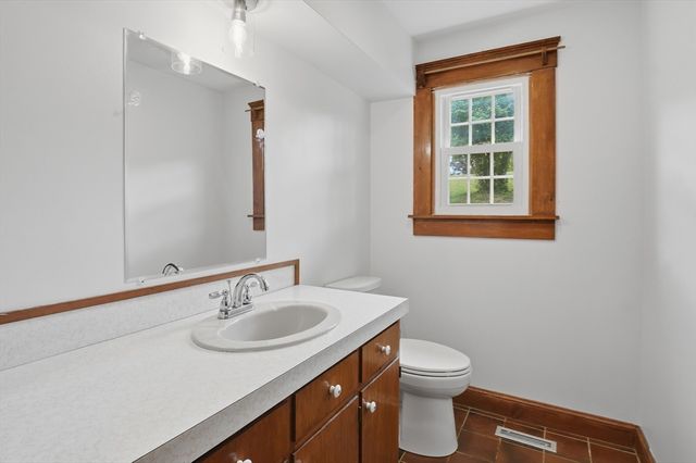 55 Century Farm Road, Sutton, MA 01590