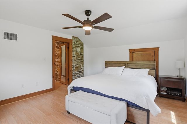 55 Century Farm Road, Sutton, MA 01590