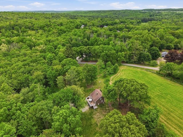 55 Century Farm Road, Sutton, MA 01590