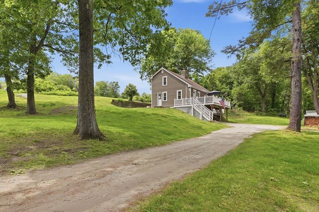 55 Century Farm Road, Sutton, MA 01590