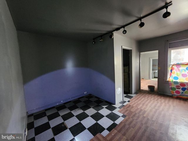 526 N CHESTER ST, Baltimore, MD 21205