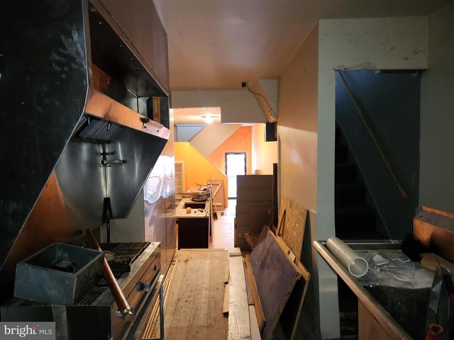 526 N CHESTER ST, Baltimore, MD 21205