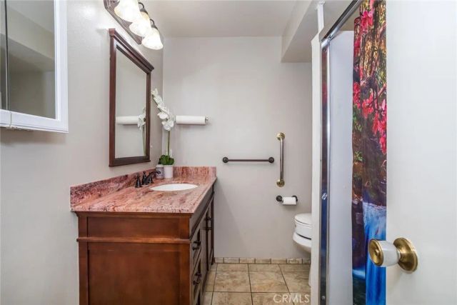 19124 Avenue Of The Oaks A, Newhall, CA 91321