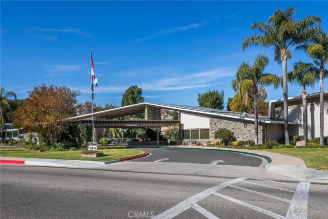 19124 Avenue Of The Oaks A, Newhall, CA 91321