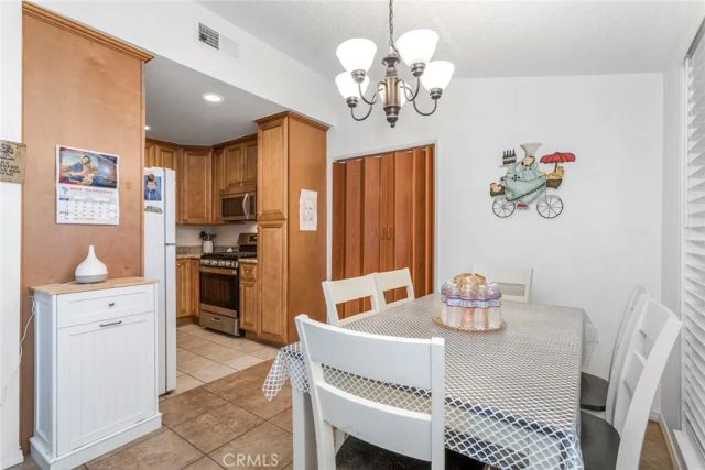 19124 Avenue Of The Oaks A, Newhall, CA 91321