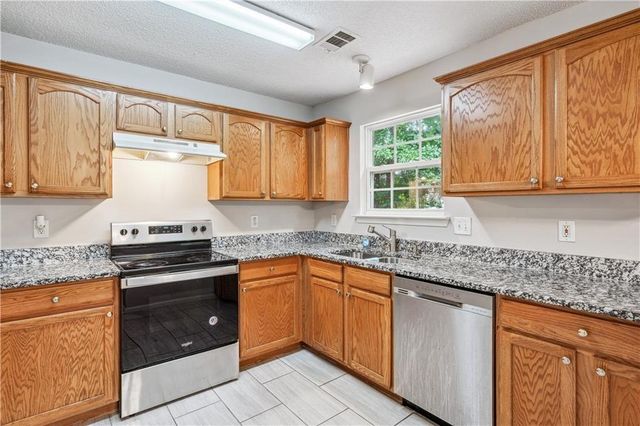 5849 Amerson Lane, Ellenwood, GA 30294