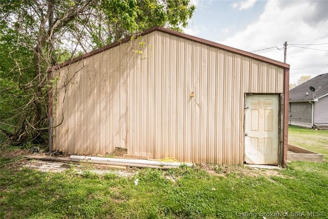 117 Cherry Street, Henryville, IN 47126