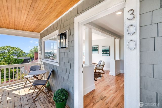 300 NW 47th Street, Seattle, WA 98107
