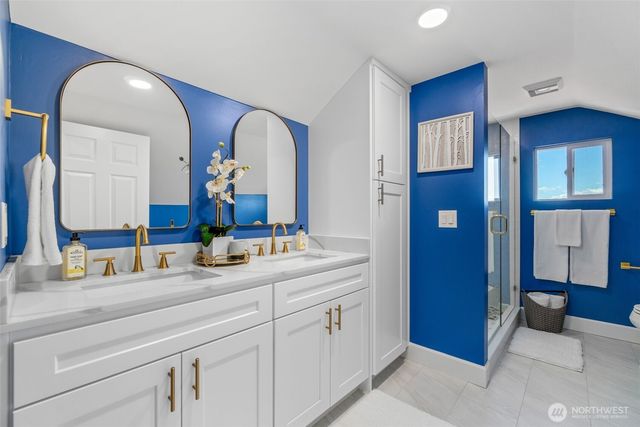 300 NW 47th Street, Seattle, WA 98107