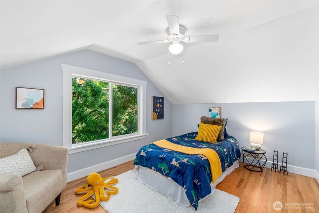 300 NW 47th Street, Seattle, WA 98107