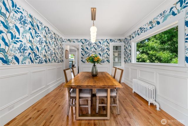 300 NW 47th Street, Seattle, WA 98107