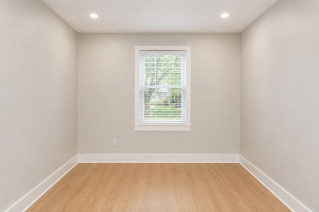19 Rayburn Rd, Stoughton, MA 02072
