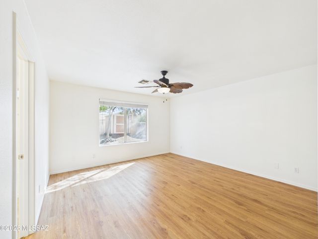 10096 Desert Valley Place, Tucson, AZ 85747