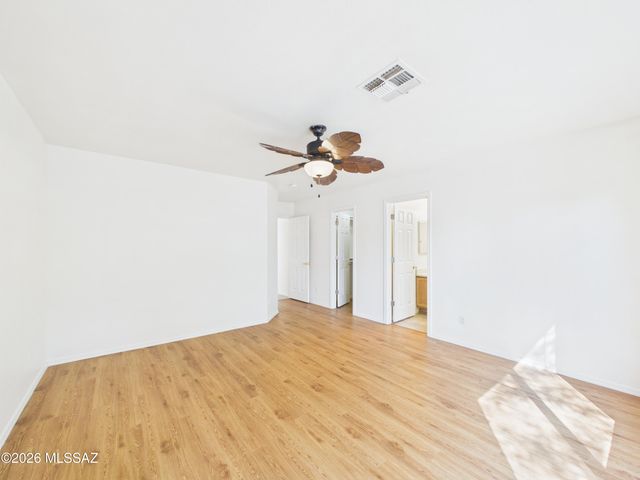 10096 Desert Valley Place, Tucson, AZ 85747