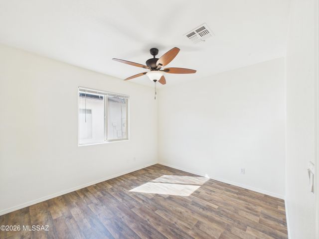 10096 Desert Valley Place, Tucson, AZ 85747