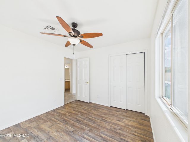 10096 Desert Valley Place, Tucson, AZ 85747