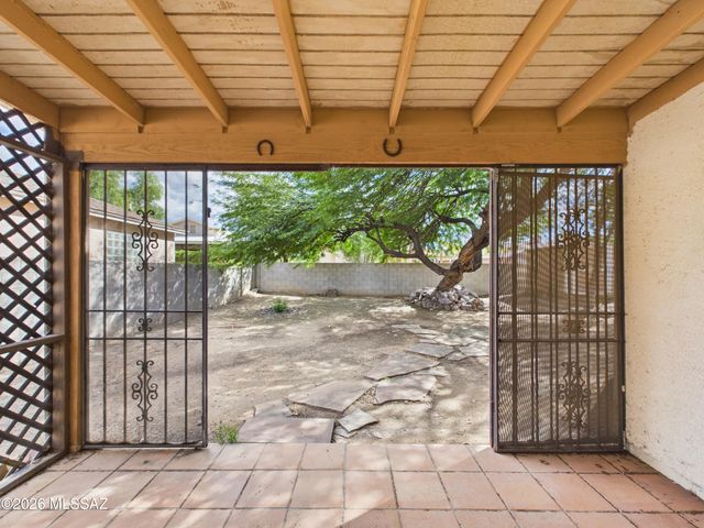 10096 Desert Valley Place, Tucson, AZ 85747