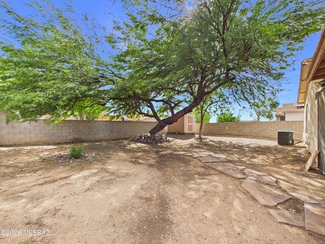 10096 Desert Valley Place, Tucson, AZ 85747