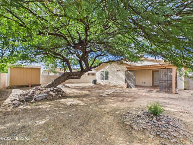 10096 Desert Valley Place, Tucson, AZ 85747
