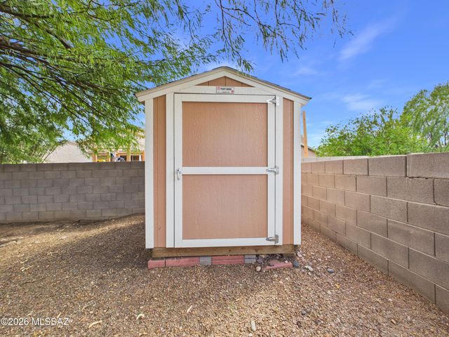 10096 Desert Valley Place, Tucson, AZ 85747