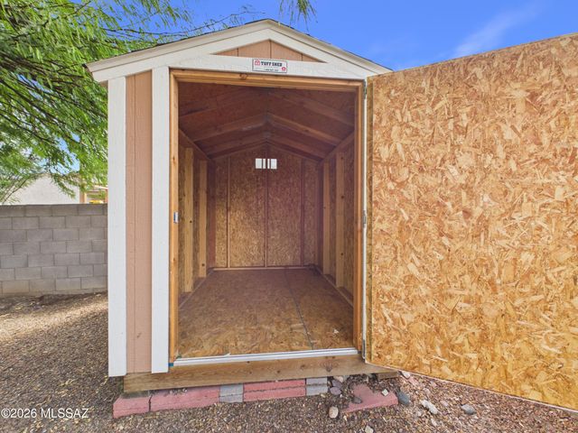 10096 Desert Valley Place, Tucson, AZ 85747