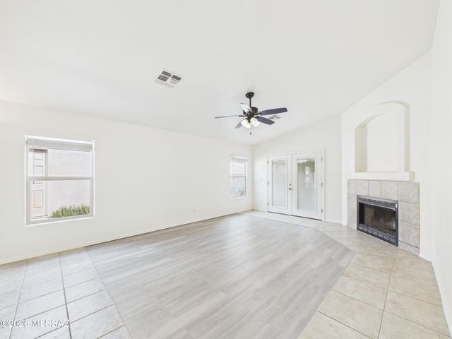 10096 Desert Valley Place, Tucson, AZ 85747